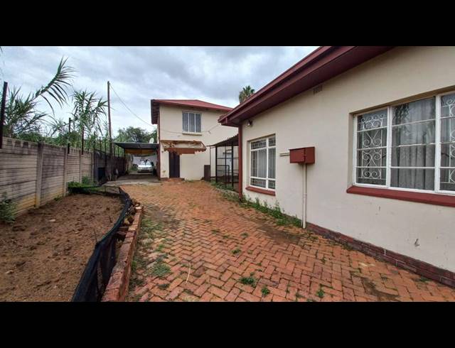 3 BEDROOM HOUSE FOR SALE IN CLAREMONT
